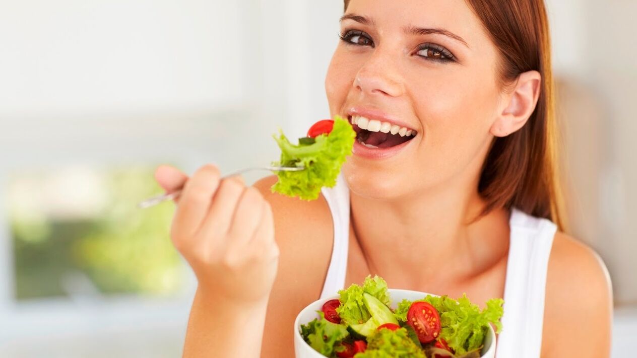 jíst zelený salát na líné dietě